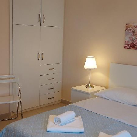 Oikika I 6 Appartement Artemida  Buitenkant foto